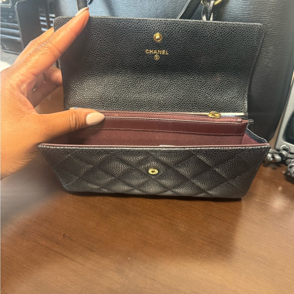 Chanel Black Quilted Leather Wallet with Metallic Detail - Picture 5 of 11